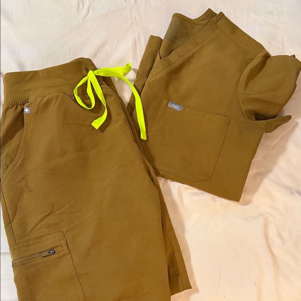 Figs Women's Tan Chinos with Bright Yellow Accents Set